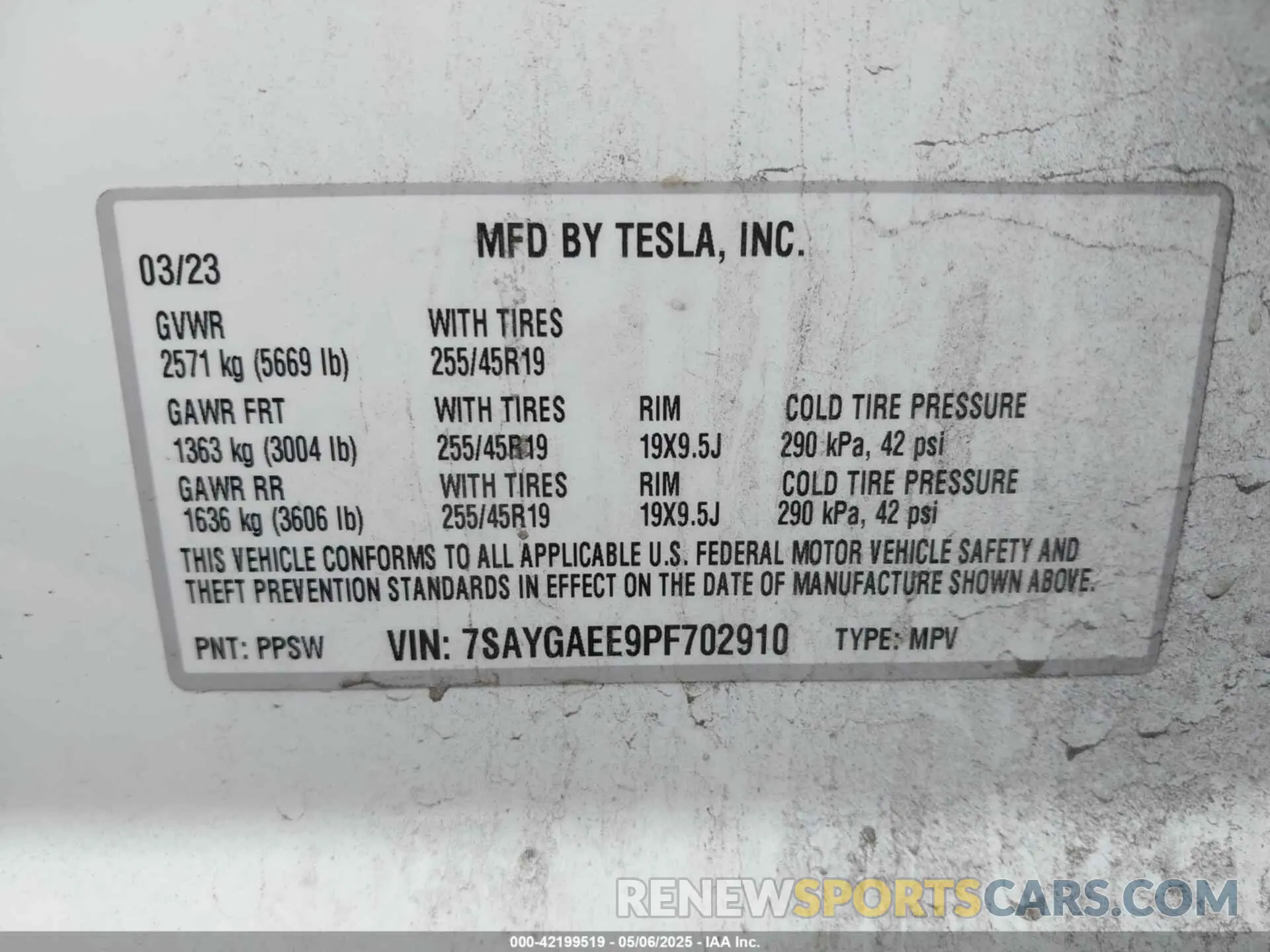 9 Photograph of a damaged car 7SAYGAEE9PF702910 TESLA MODEL Y 2023