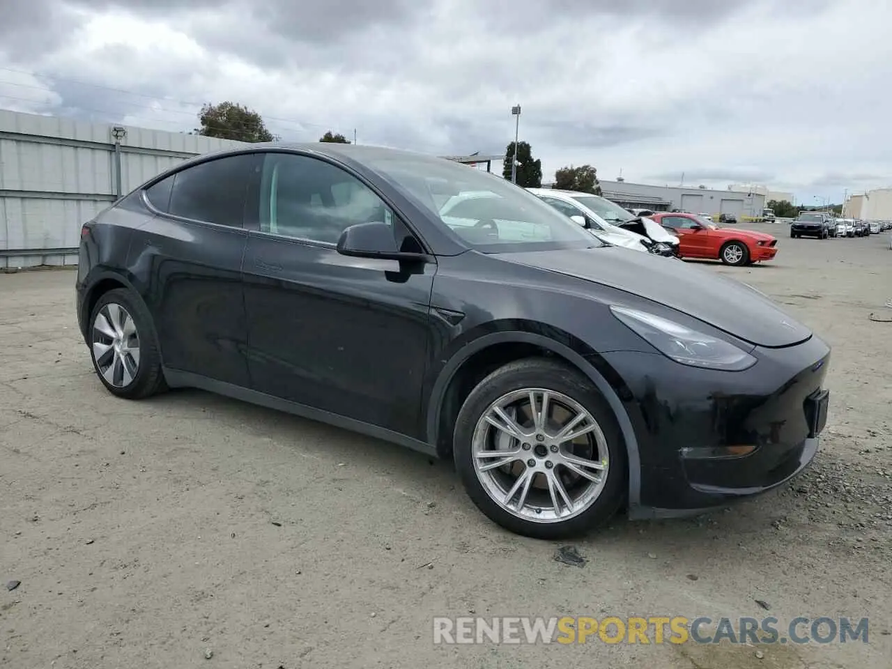 4 Photograph of a damaged car 7SAYGAEE9PF716323 TESLA MODEL Y 2023