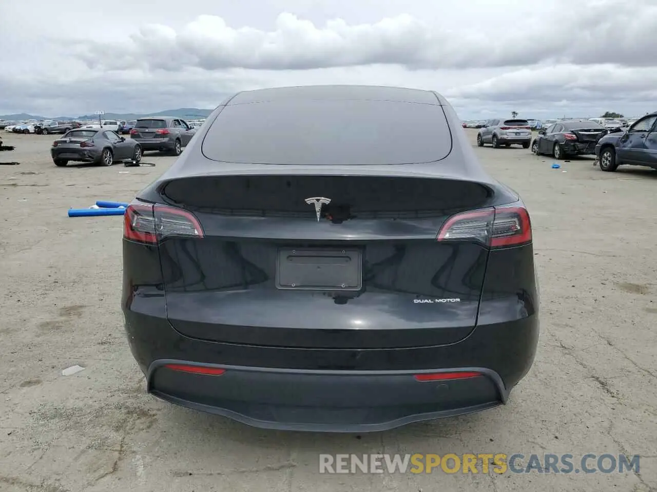 6 Photograph of a damaged car 7SAYGAEE9PF716323 TESLA MODEL Y 2023