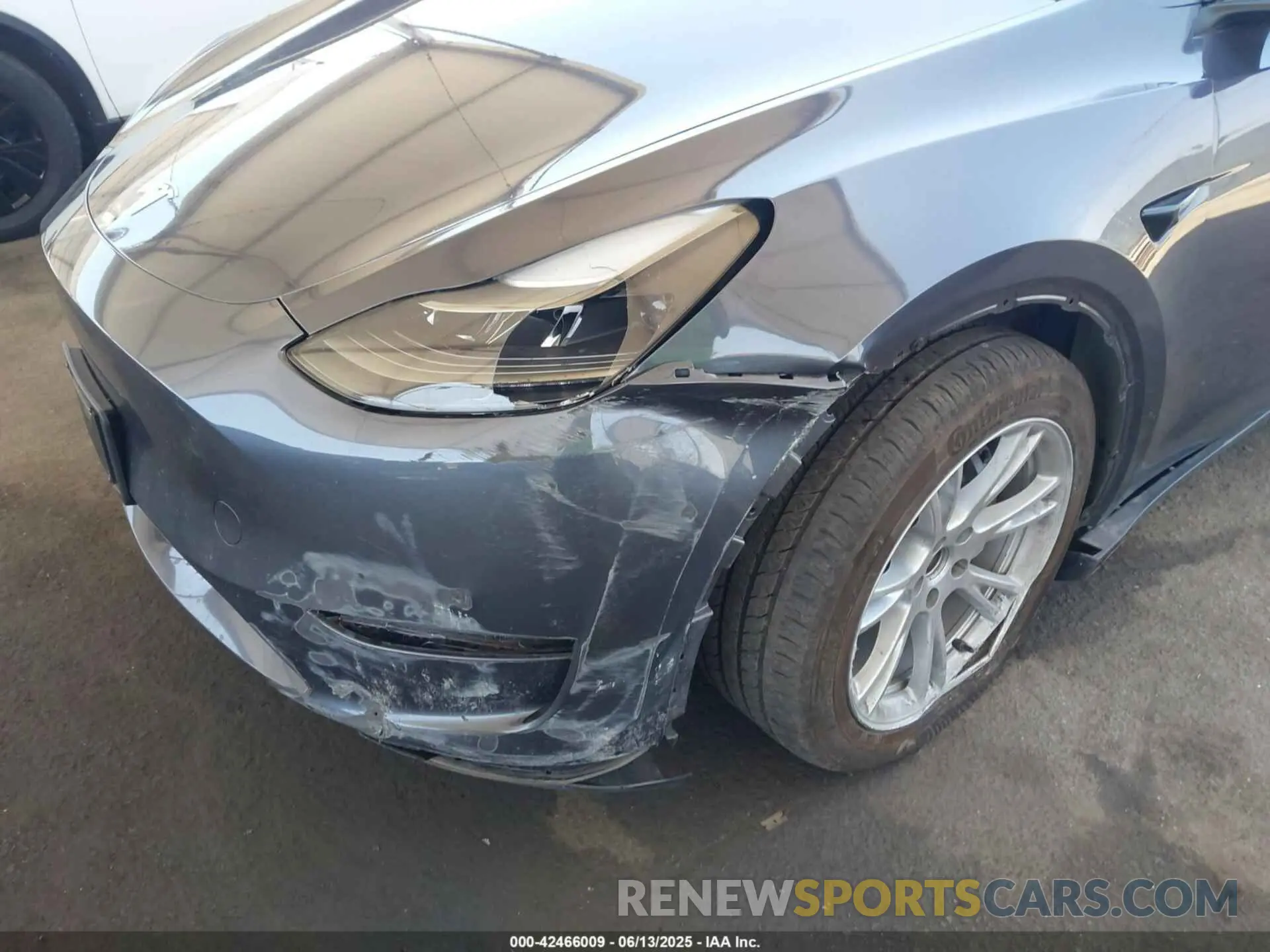 20 Photograph of a damaged car 7SAYGAEE9PF743795 TESLA MODEL Y 2023