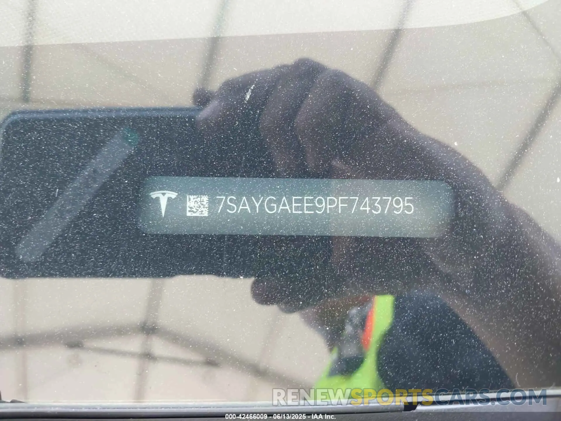 9 Photograph of a damaged car 7SAYGAEE9PF743795 TESLA MODEL Y 2023