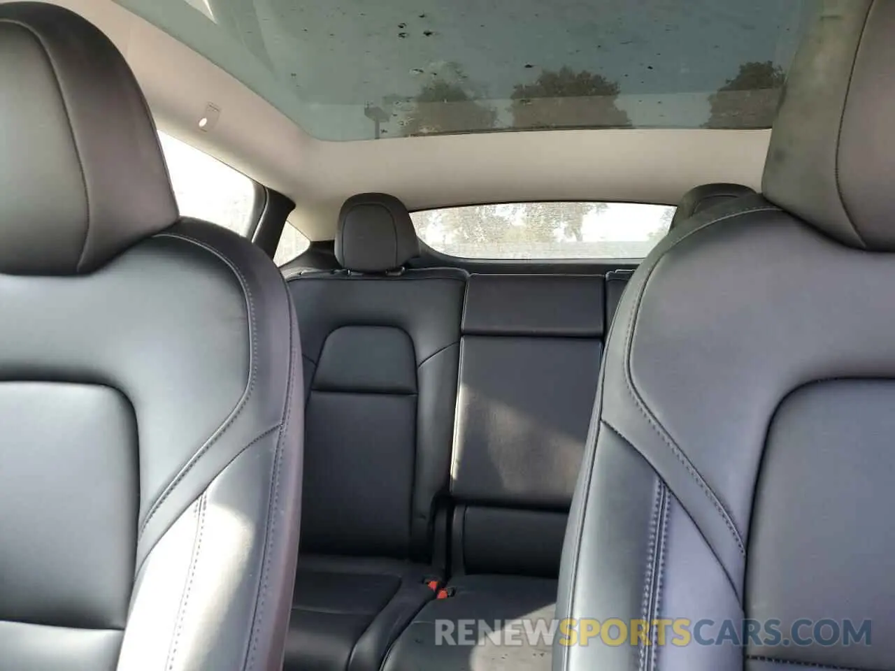10 Photograph of a damaged car 7SAYGAEE9PF835117 TESLA MODEL Y 2023