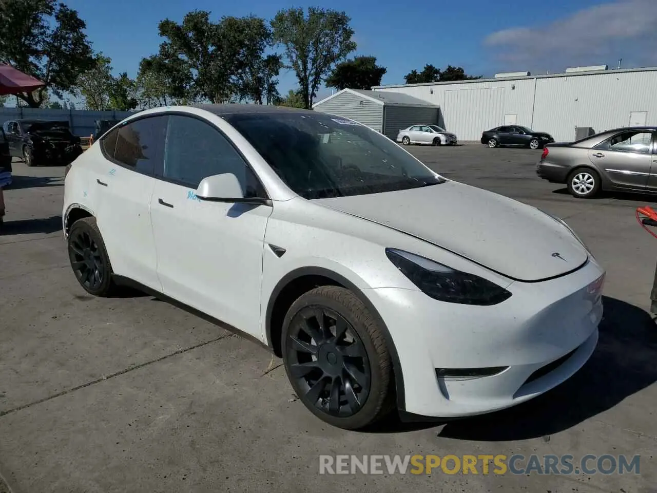 4 Photograph of a damaged car 7SAYGAEE9PF835117 TESLA MODEL Y 2023