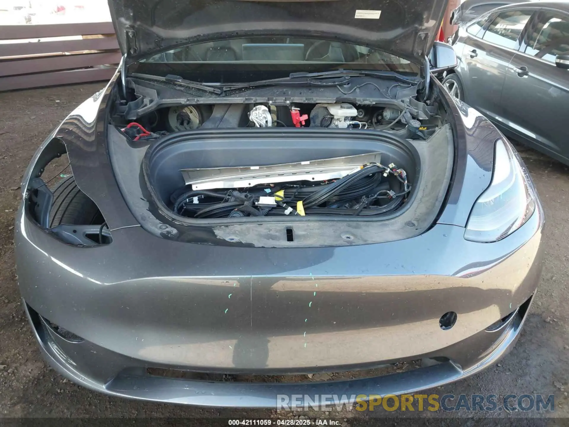 10 Photograph of a damaged car 7SAYGAEEXPF618174 TESLA MODEL Y 2023