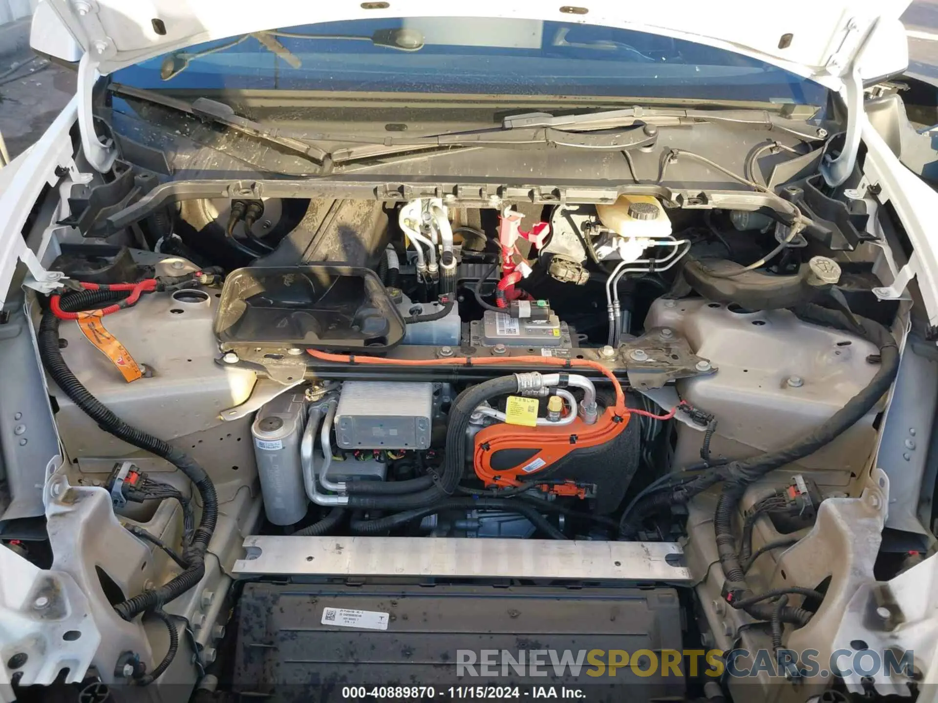 10 Photograph of a damaged car 7SAYGAEEXPF699113 TESLA MODEL Y 2023