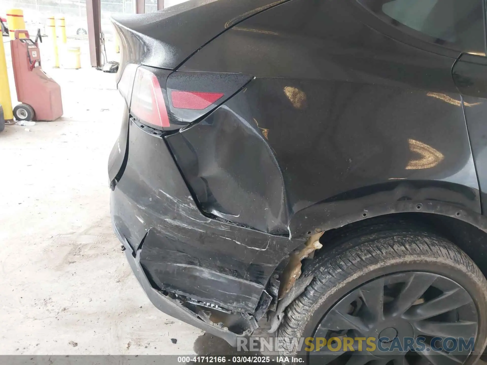 6 Photograph of a damaged car 7SAYGAEEXPF707503 TESLA MODEL Y 2023