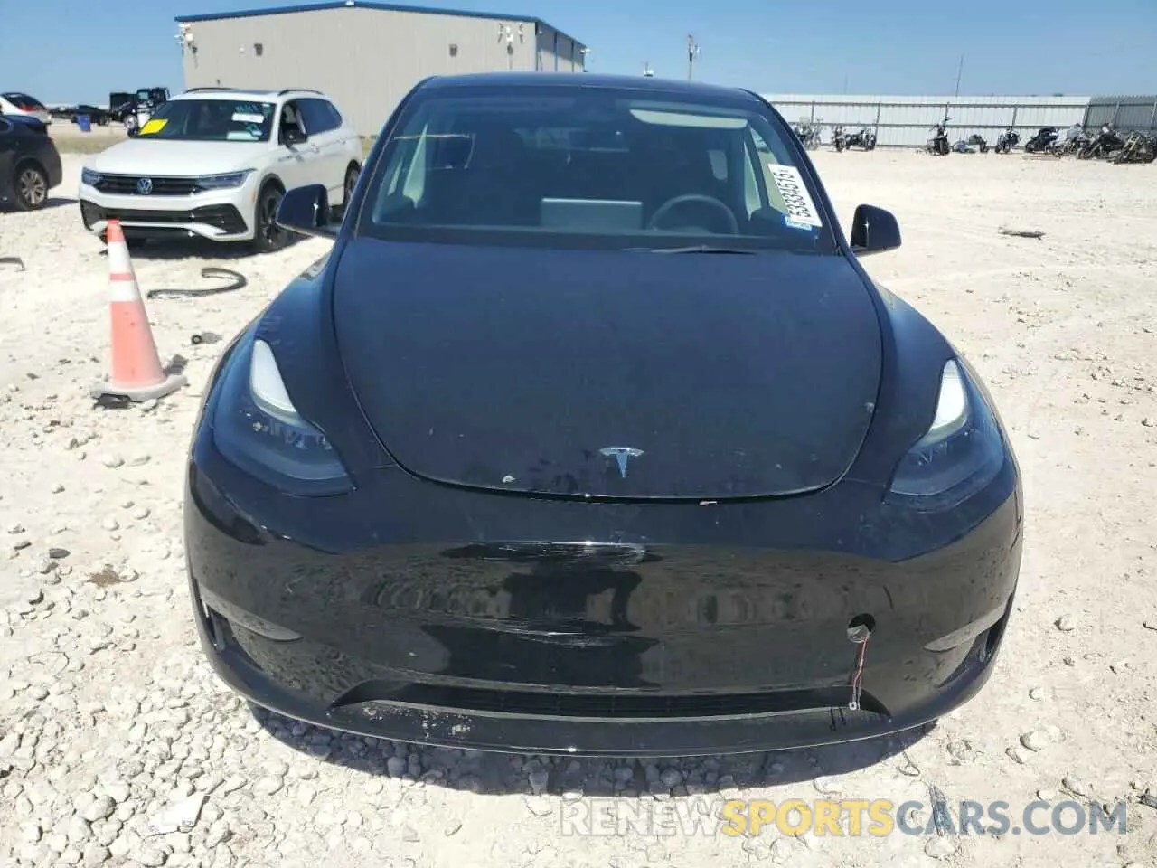 5 Photograph of a damaged car 7SAYGAEEXPF709736 TESLA MODEL Y 2023