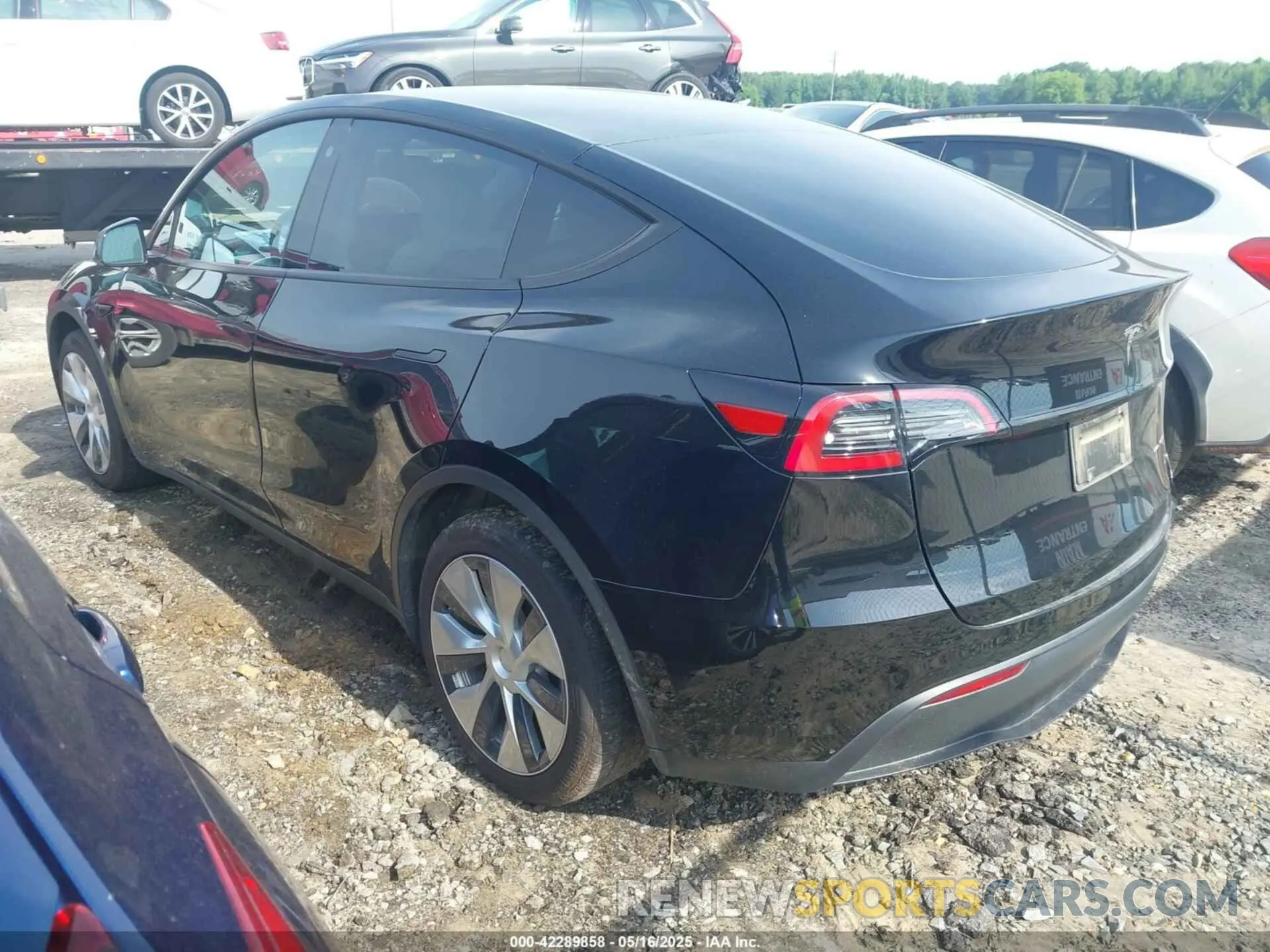 3 Photograph of a damaged car 7SAYGAEEXPF711924 TESLA MODEL Y 2023