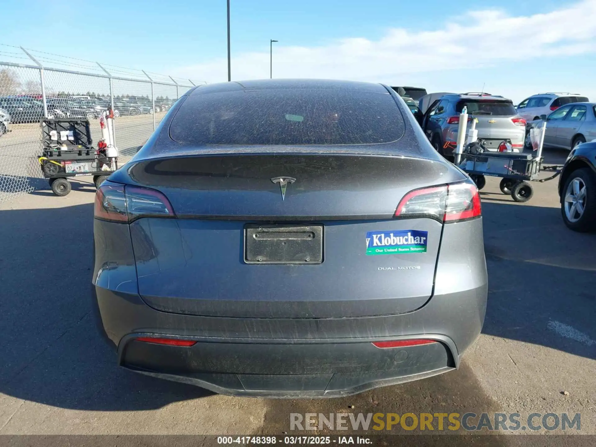 17 Photograph of a damaged car 7SAYGAEEXPF714760 TESLA MODEL Y 2023