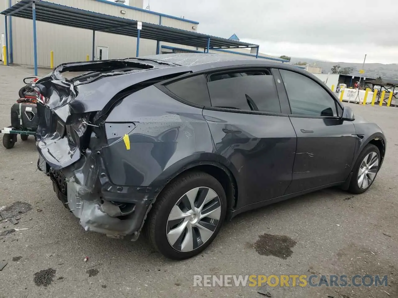 3 Photograph of a damaged car 7SAYGAEEXPF845803 TESLA MODEL Y 2023