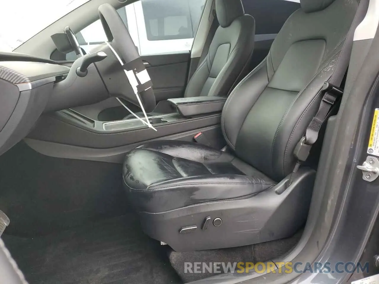 7 Photograph of a damaged car 7SAYGAEEXPF845803 TESLA MODEL Y 2023