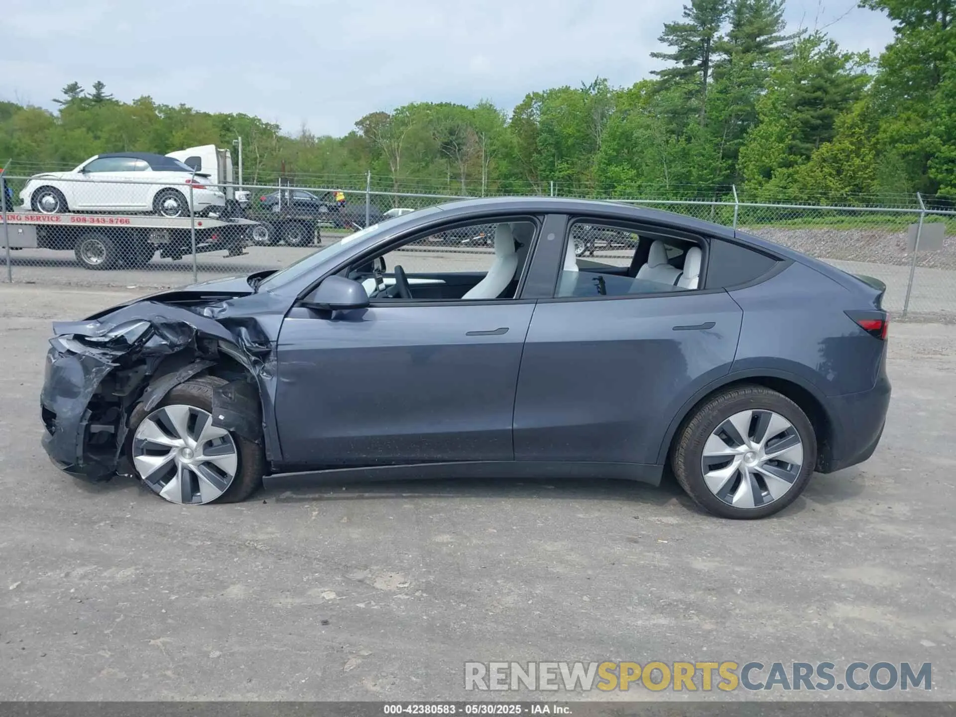14 Photograph of a damaged car 7SAYGAEEXPF856428 TESLA MODEL Y 2023
