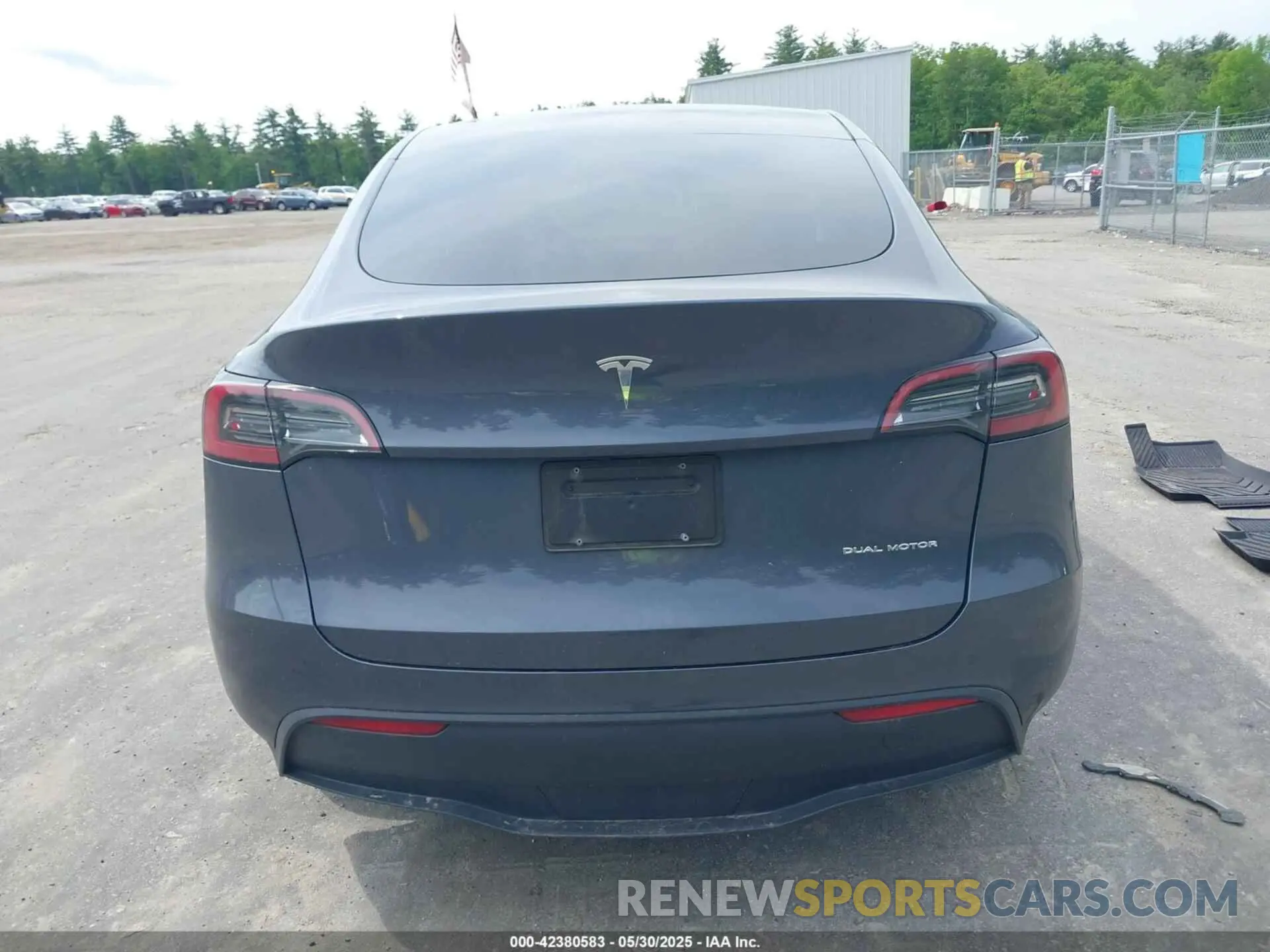 16 Photograph of a damaged car 7SAYGAEEXPF856428 TESLA MODEL Y 2023