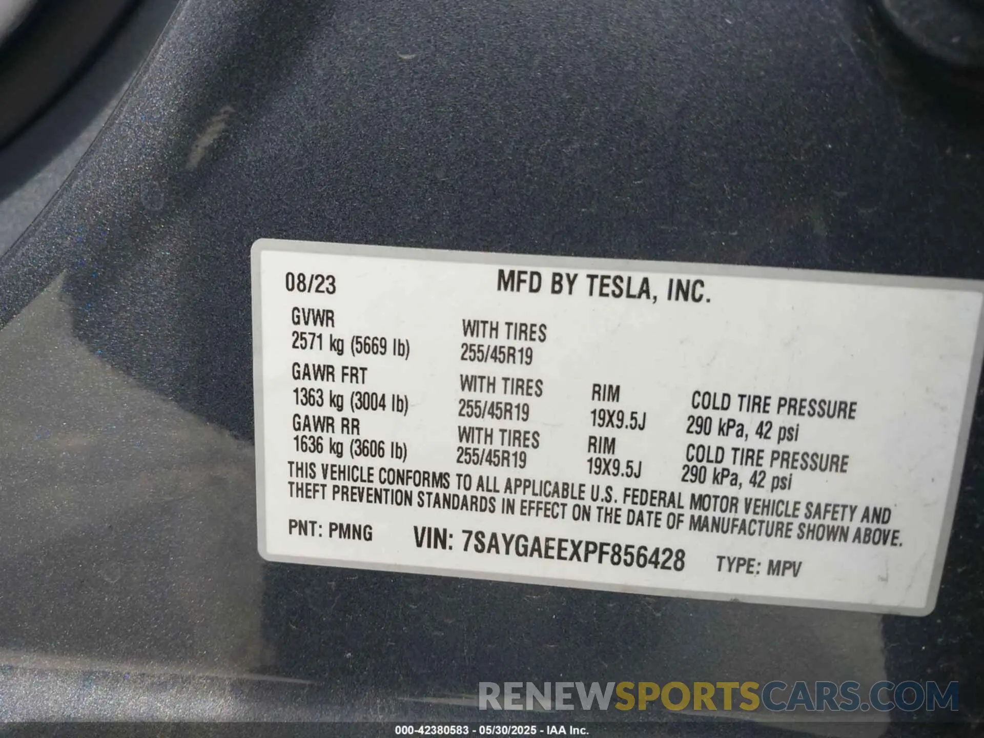 9 Photograph of a damaged car 7SAYGAEEXPF856428 TESLA MODEL Y 2023