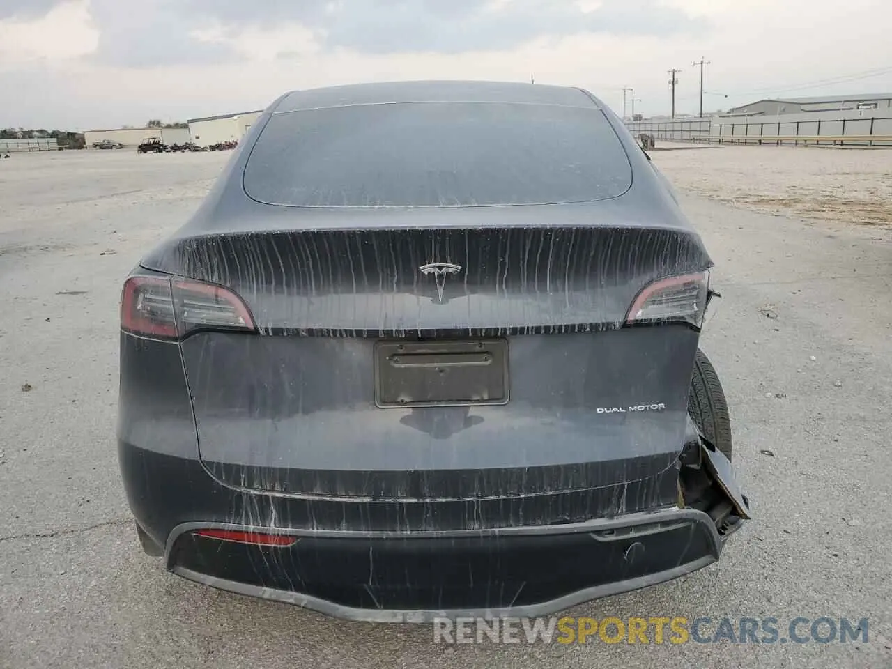 6 Photograph of a damaged car 7SAYGAEEXPF882902 TESLA MODEL Y 2023