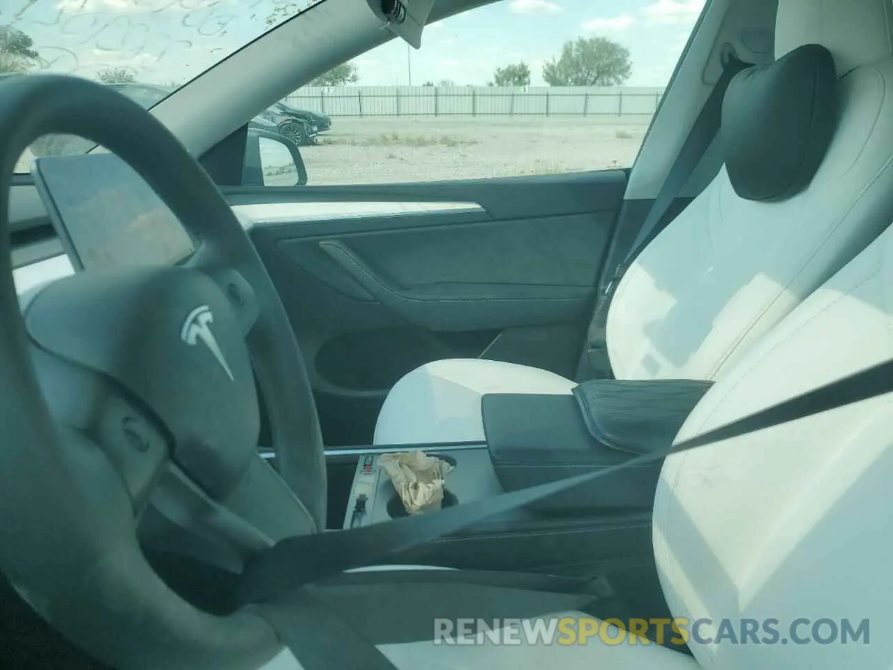 7 Photograph of a damaged car 7SAYGAEEXPF882902 TESLA MODEL Y 2023