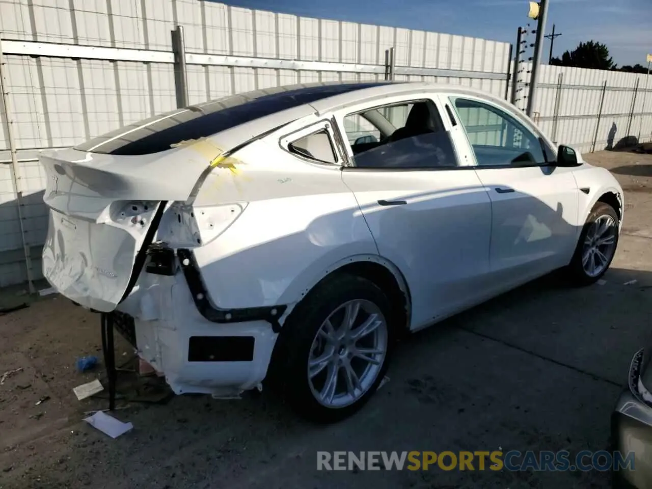 3 Photograph of a damaged car 7SAYGAEEXPF922668 TESLA MODEL Y 2023