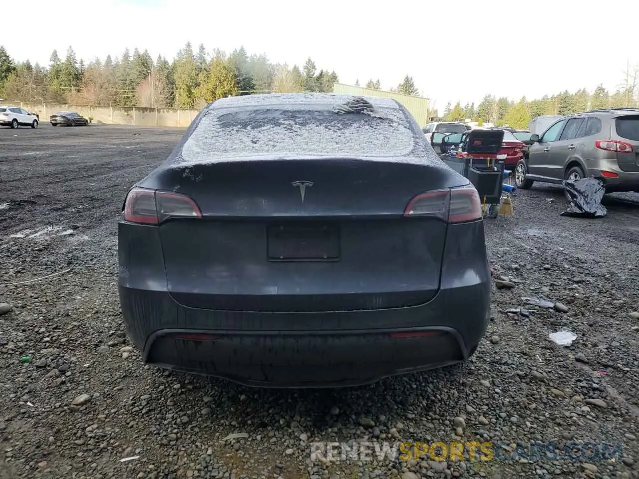 6 Photograph of a damaged car 7SAYGDED0PF967255 TESLA MODEL Y 2023