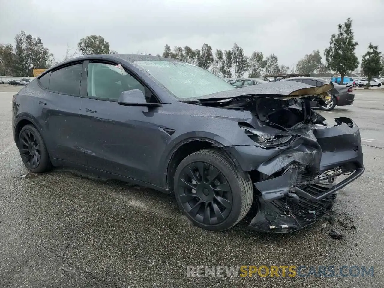 4 Photograph of a damaged car 7SAYGDED0PF977817 TESLA MODEL Y 2023