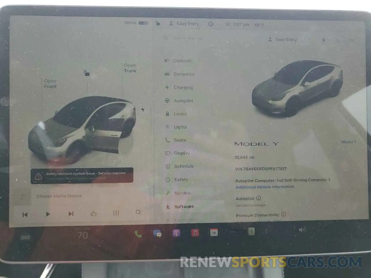 9 Photograph of a damaged car 7SAYGDED0PF977817 TESLA MODEL Y 2023