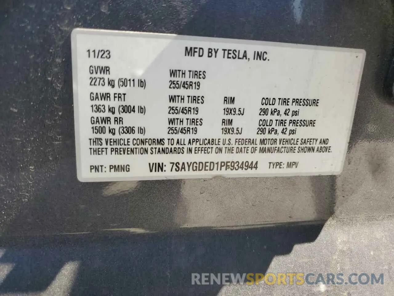 13 Photograph of a damaged car 7SAYGDED1PF934944 TESLA MODEL Y 2023