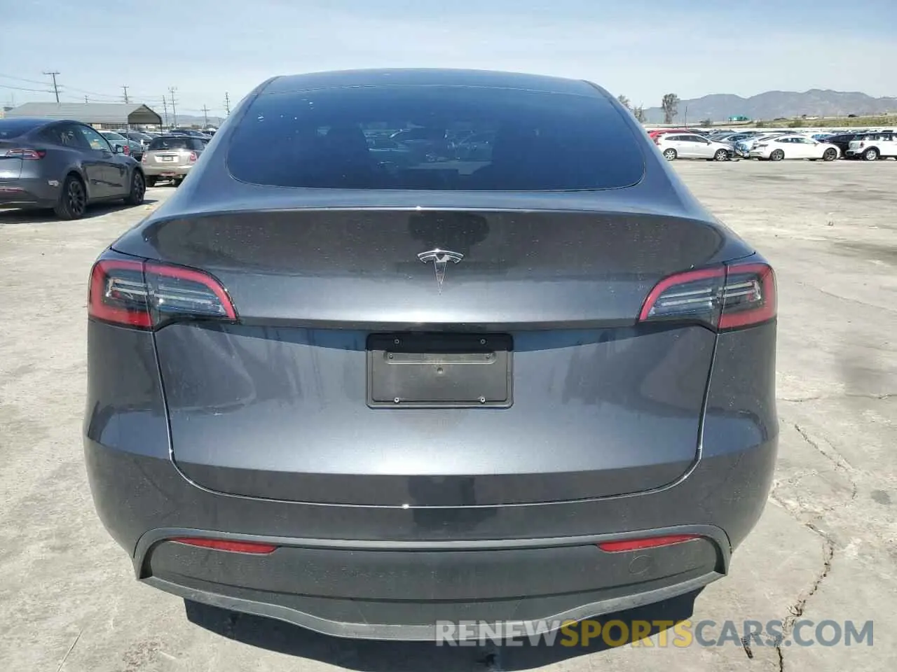 6 Photograph of a damaged car 7SAYGDED1PF934944 TESLA MODEL Y 2023