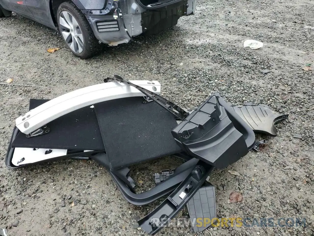 13 Photograph of a damaged car 7SAYGDED1PF966034 TESLA MODEL Y 2023