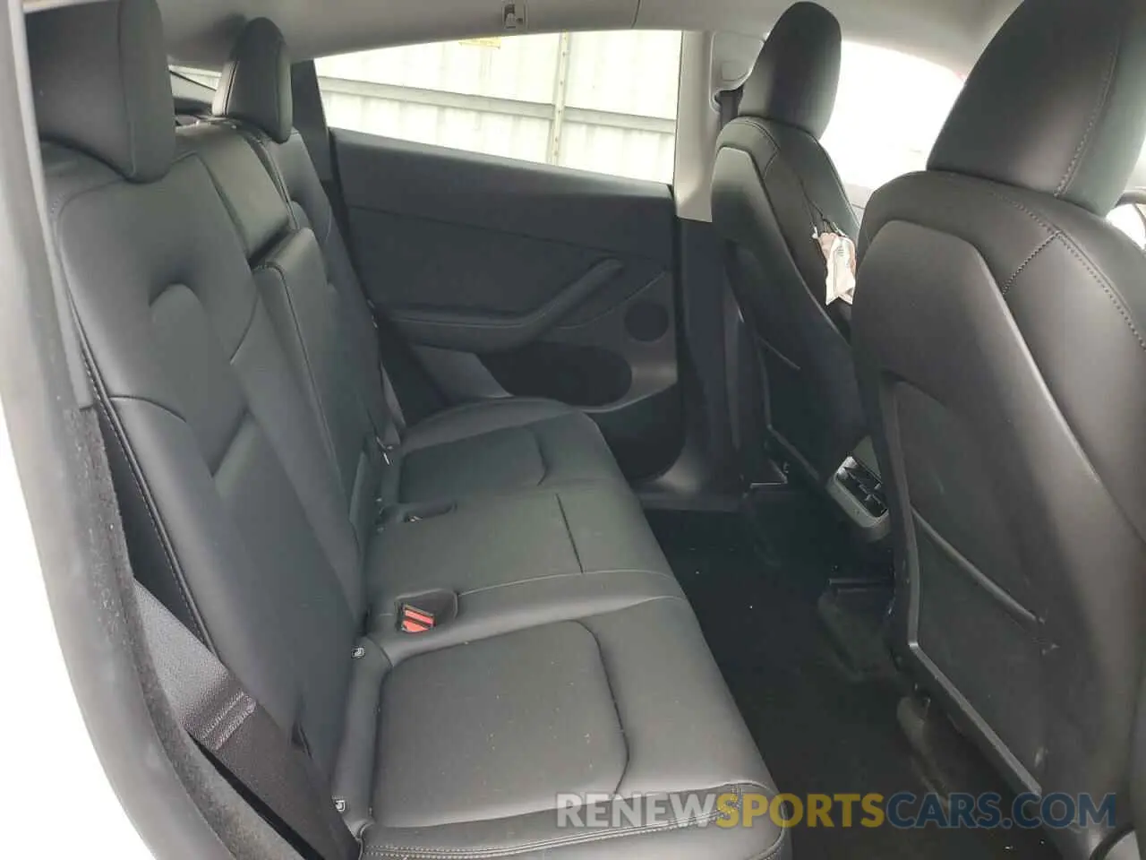 10 Photograph of a damaged car 7SAYGDED2PF956256 TESLA MODEL Y 2023