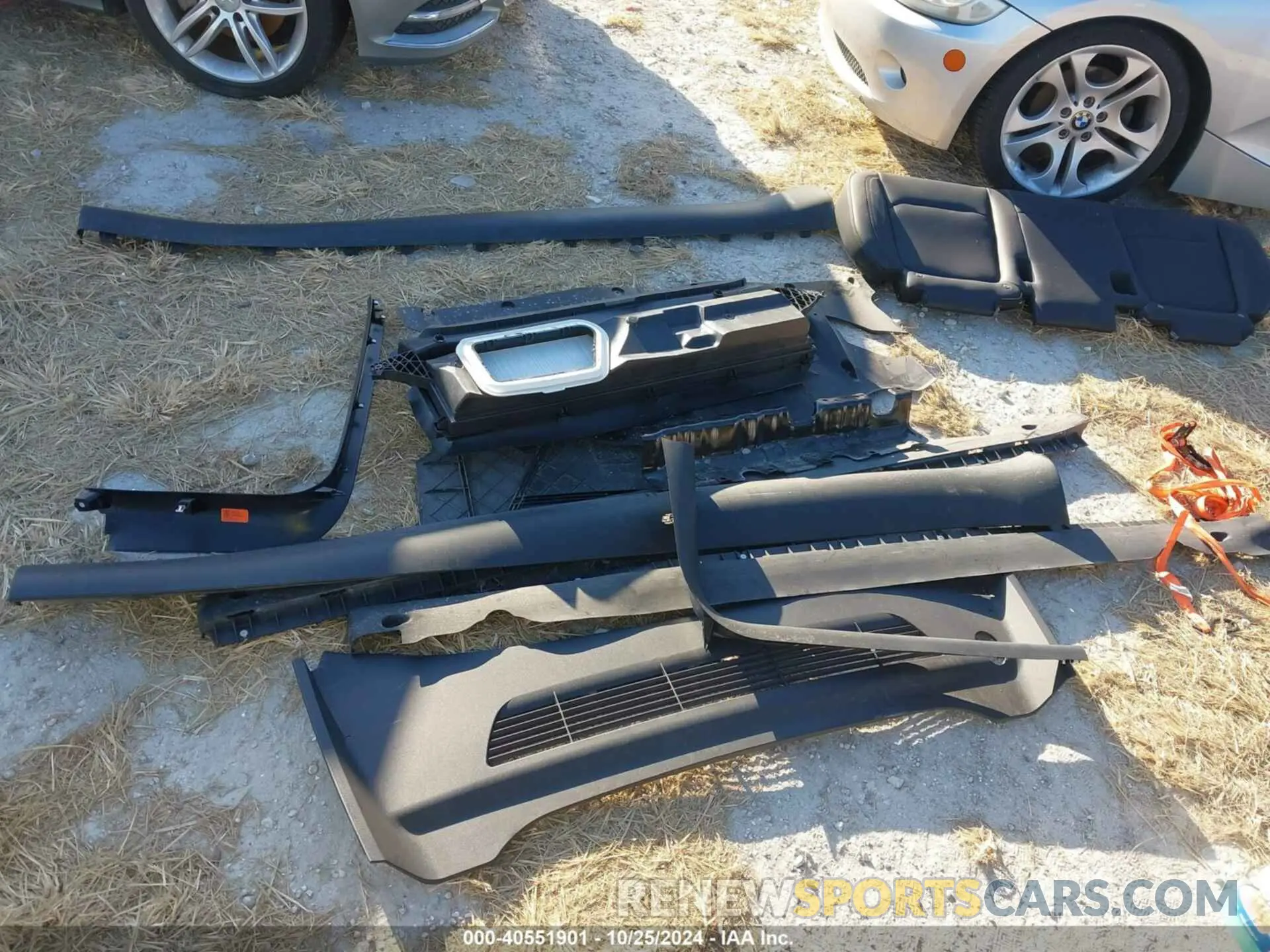 11 Photograph of a damaged car 7SAYGDED3PF963961 TESLA MODEL Y 2023