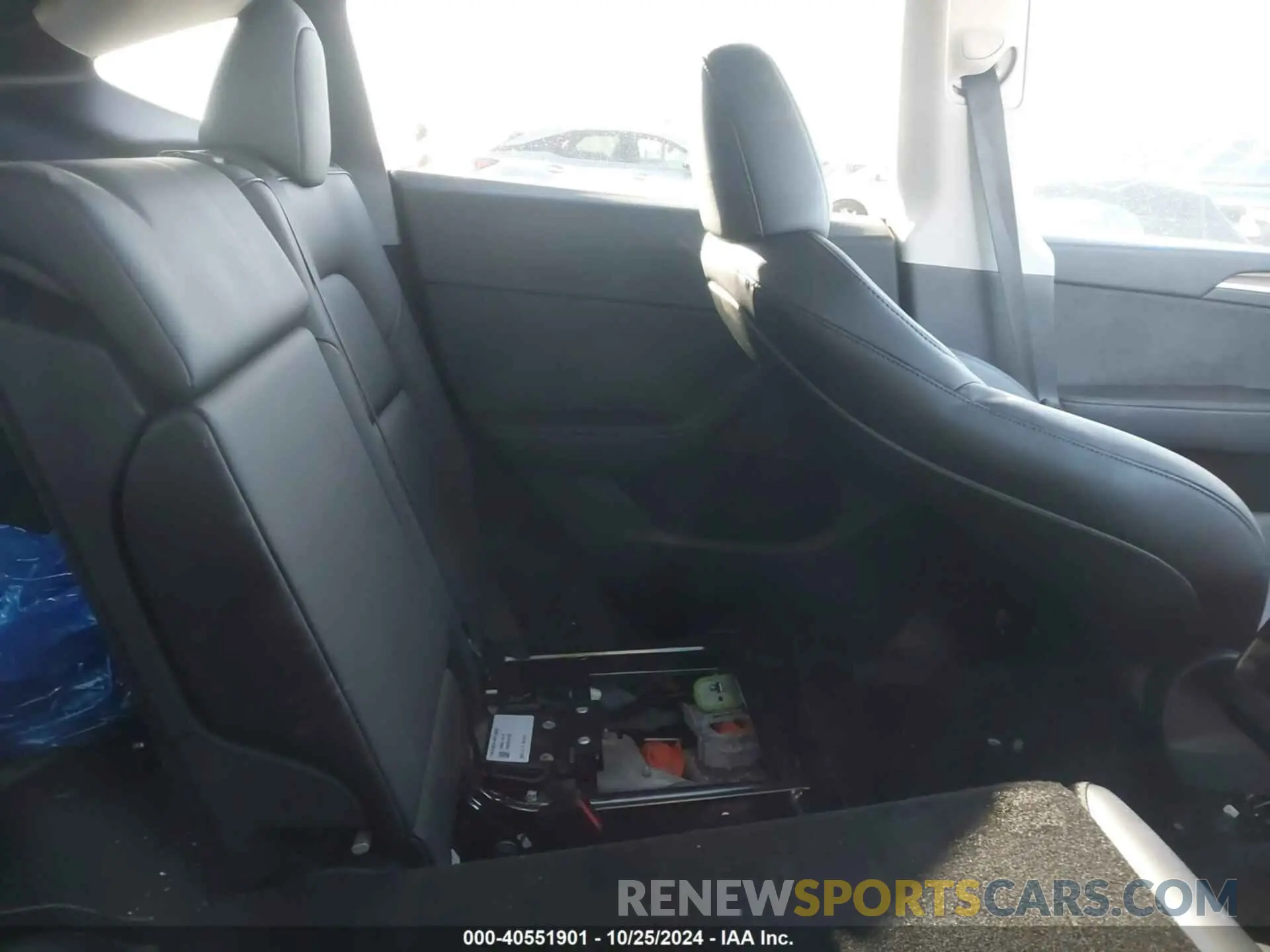 8 Photograph of a damaged car 7SAYGDED3PF963961 TESLA MODEL Y 2023