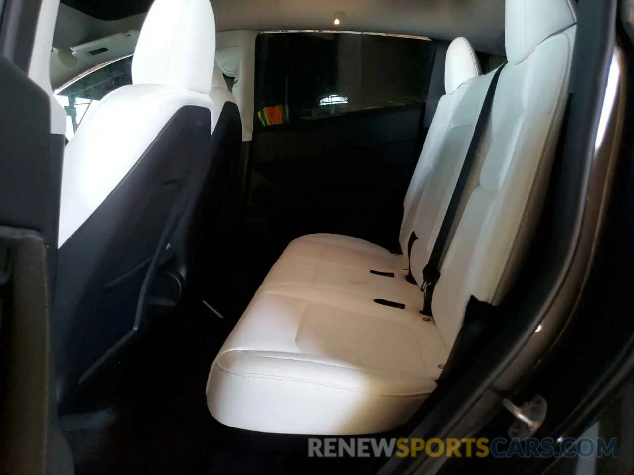 10 Photograph of a damaged car 7SAYGDED3PF971865 TESLA MODEL Y 2023