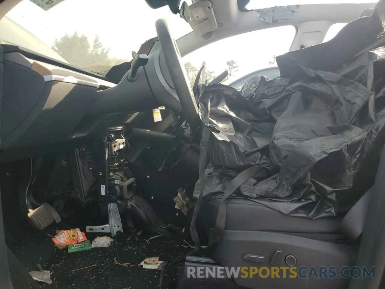 7 Photograph of a damaged car 7SAYGDED4PF931181 TESLA MODEL Y 2023