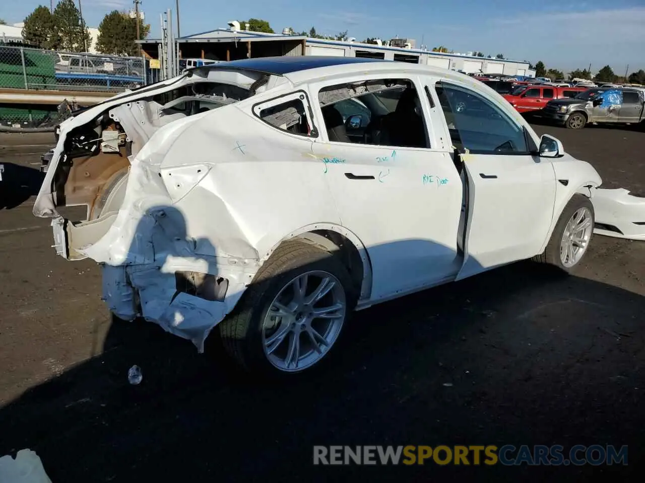 3 Photograph of a damaged car 7SAYGDED4PF960499 TESLA MODEL Y 2023
