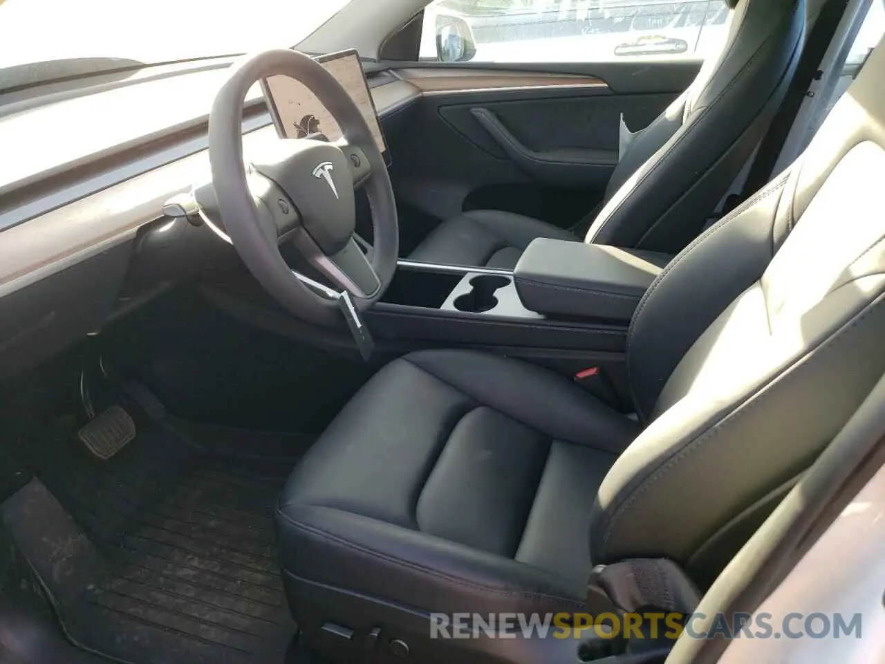 7 Photograph of a damaged car 7SAYGDED4PF960499 TESLA MODEL Y 2023