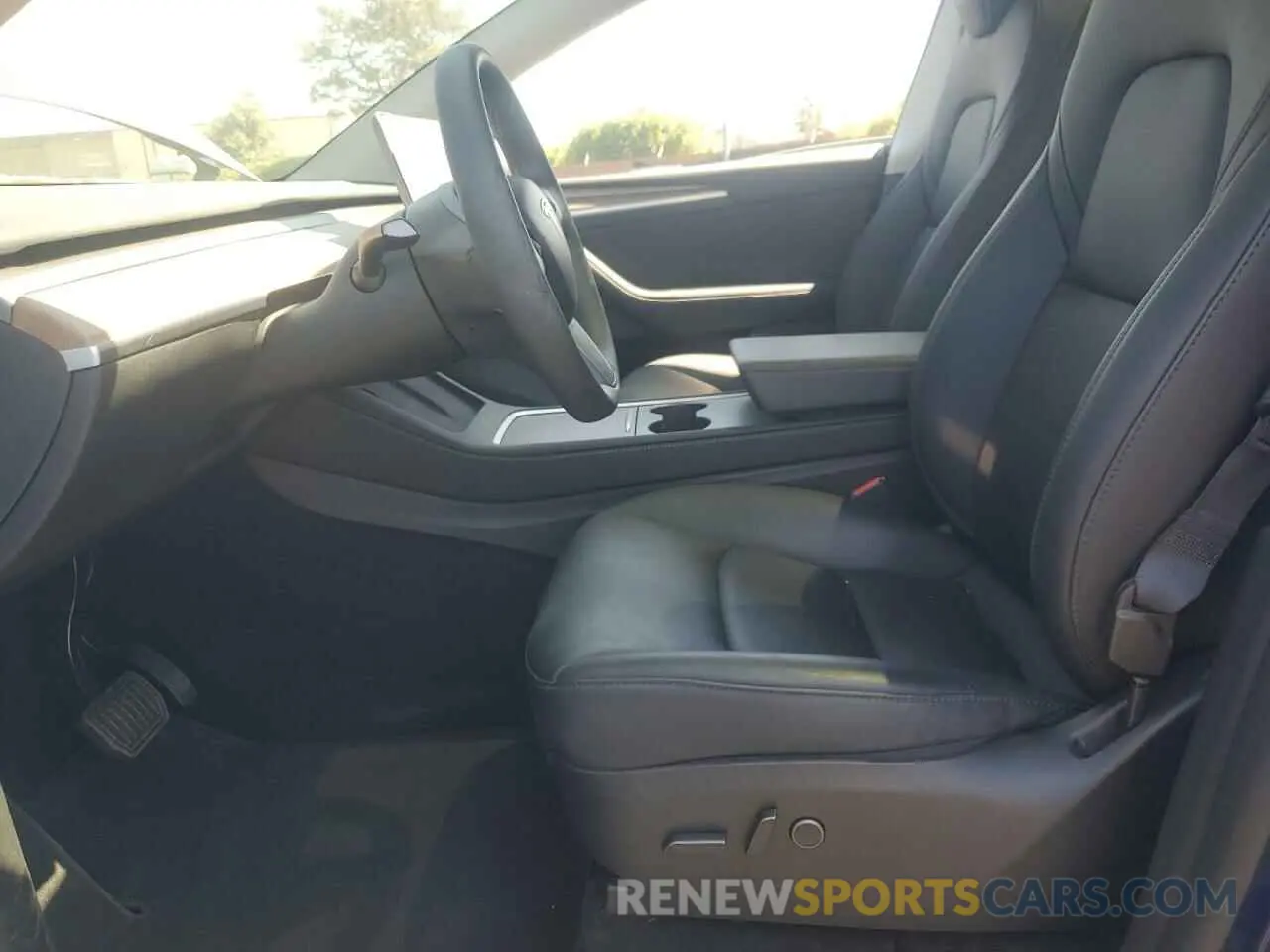 7 Photograph of a damaged car 7SAYGDED5PF943551 TESLA MODEL Y 2023