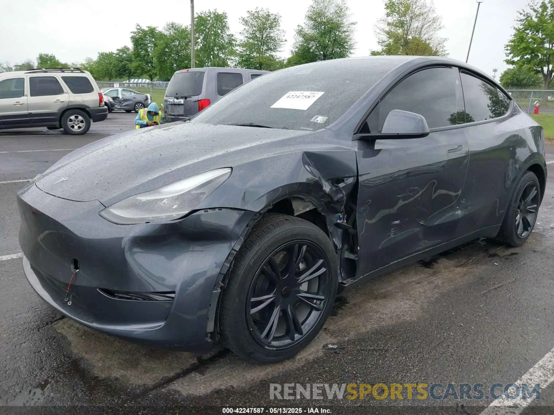 2 Photograph of a damaged car 7SAYGDED5PF958065 TESLA MODEL Y 2023