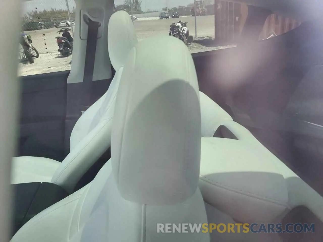 10 Photograph of a damaged car 7SAYGDED5PF960978 TESLA MODEL Y 2023