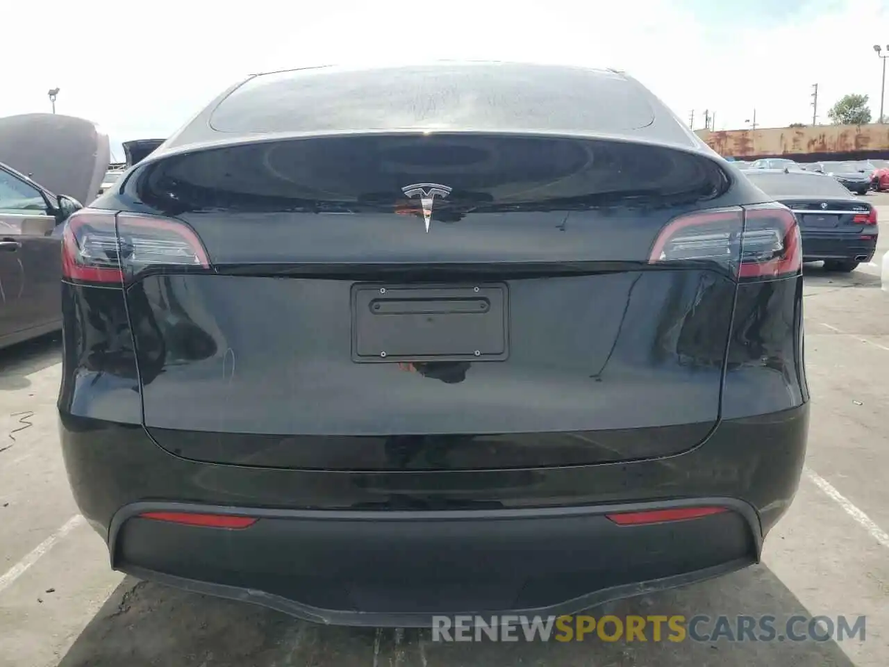 6 Photograph of a damaged car 7SAYGDED6PF931537 TESLA MODEL Y 2023