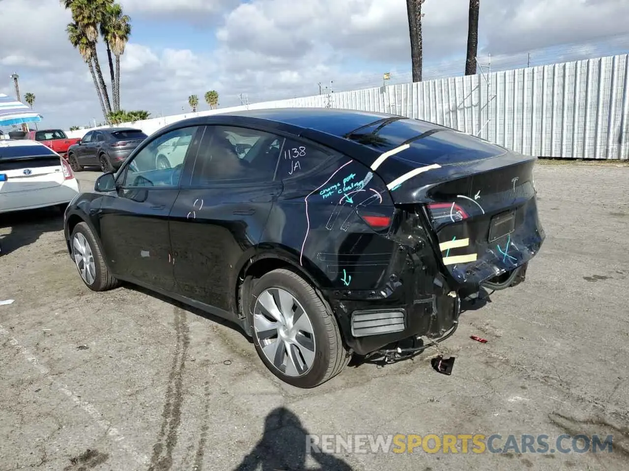 2 Photograph of a damaged car 7SAYGDED6PF939931 TESLA MODEL Y 2023