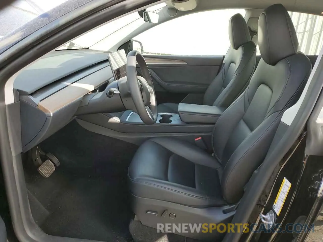 7 Photograph of a damaged car 7SAYGDED6PF939931 TESLA MODEL Y 2023