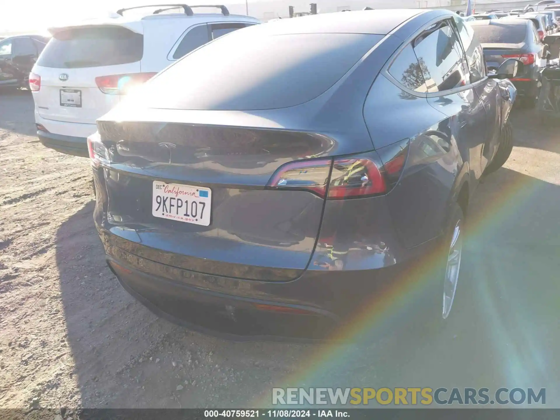 17 Photograph of a damaged car 7SAYGDED6PF946037 TESLA MODEL Y 2023