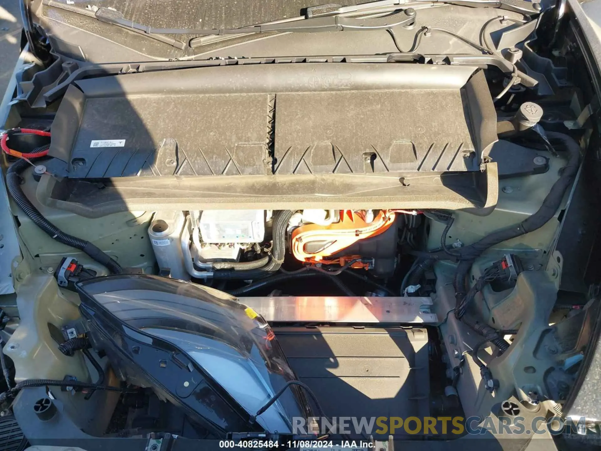 10 Photograph of a damaged car 7SAYGDED7PF947018 TESLA MODEL Y 2023