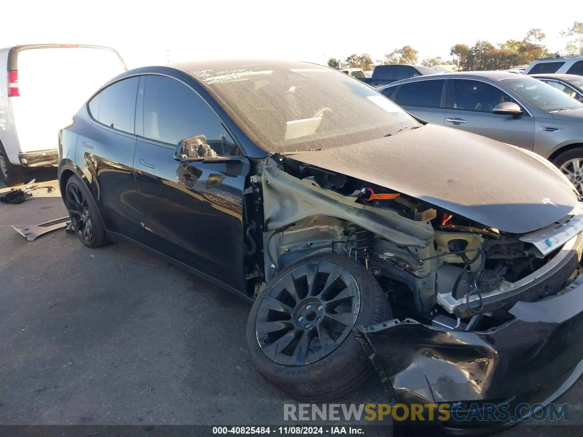 12 Photograph of a damaged car 7SAYGDED7PF947018 TESLA MODEL Y 2023
