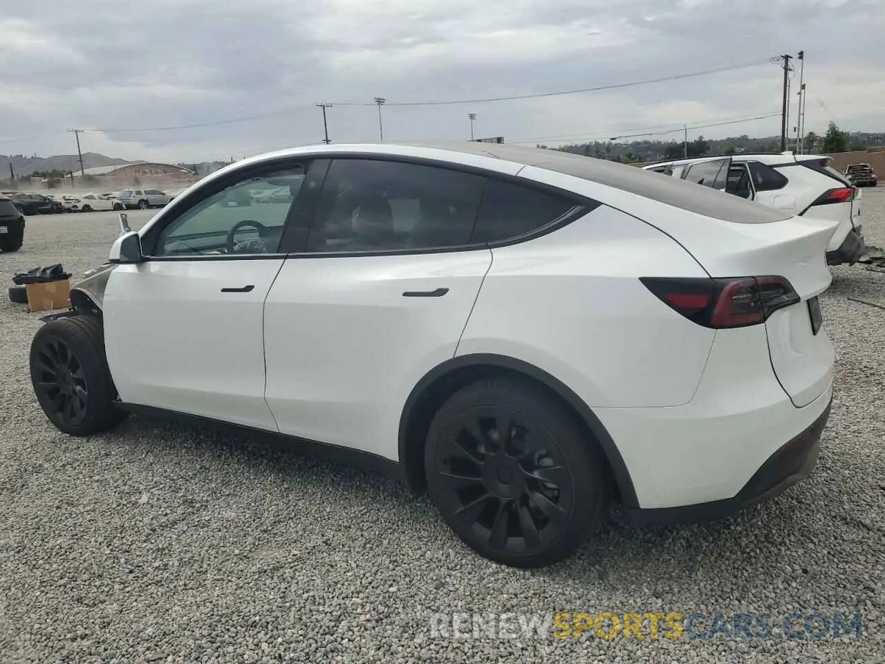 2 Photograph of a damaged car 7SAYGDED7PF960142 TESLA MODEL Y 2023