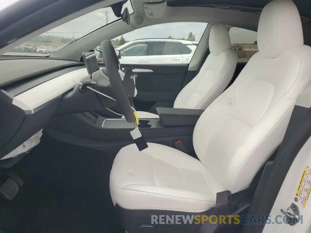 7 Photograph of a damaged car 7SAYGDED7PF960142 TESLA MODEL Y 2023
