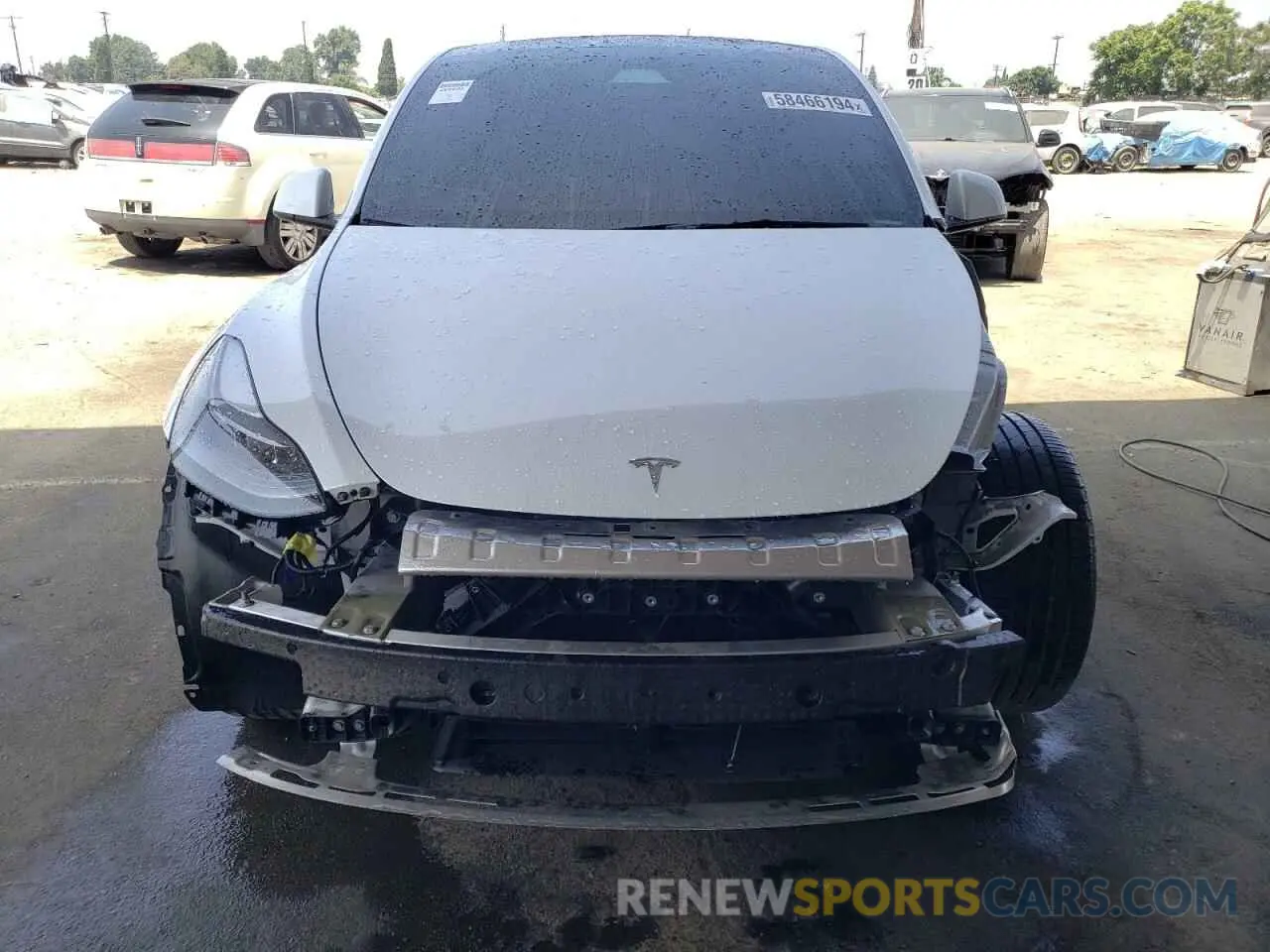 5 Photograph of a damaged car 7SAYGDED7PF964756 TESLA MODEL Y 2023