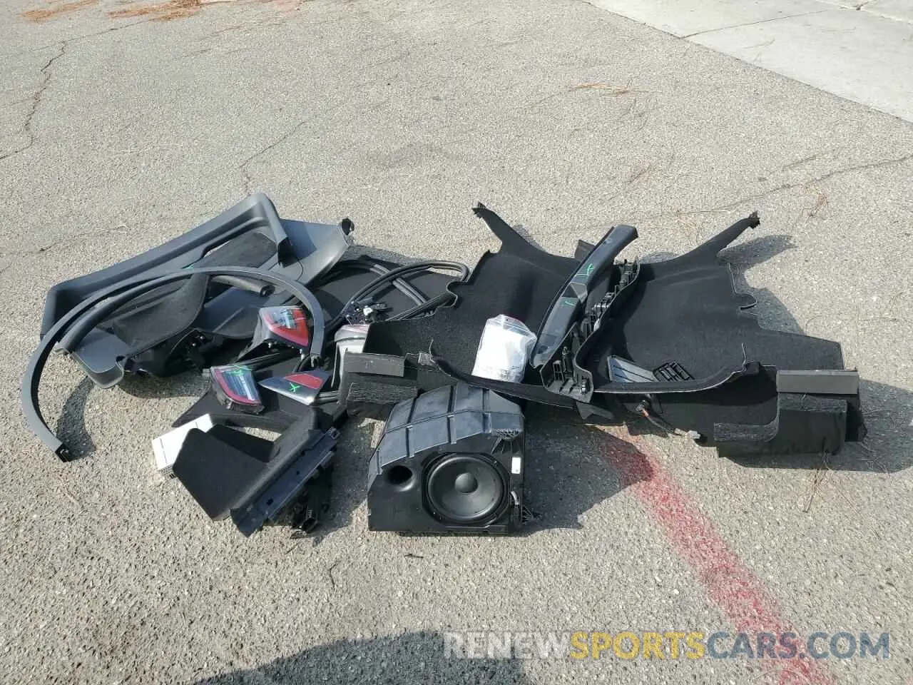 13 Photograph of a damaged car 7SAYGDED8PF933497 TESLA MODEL Y 2023