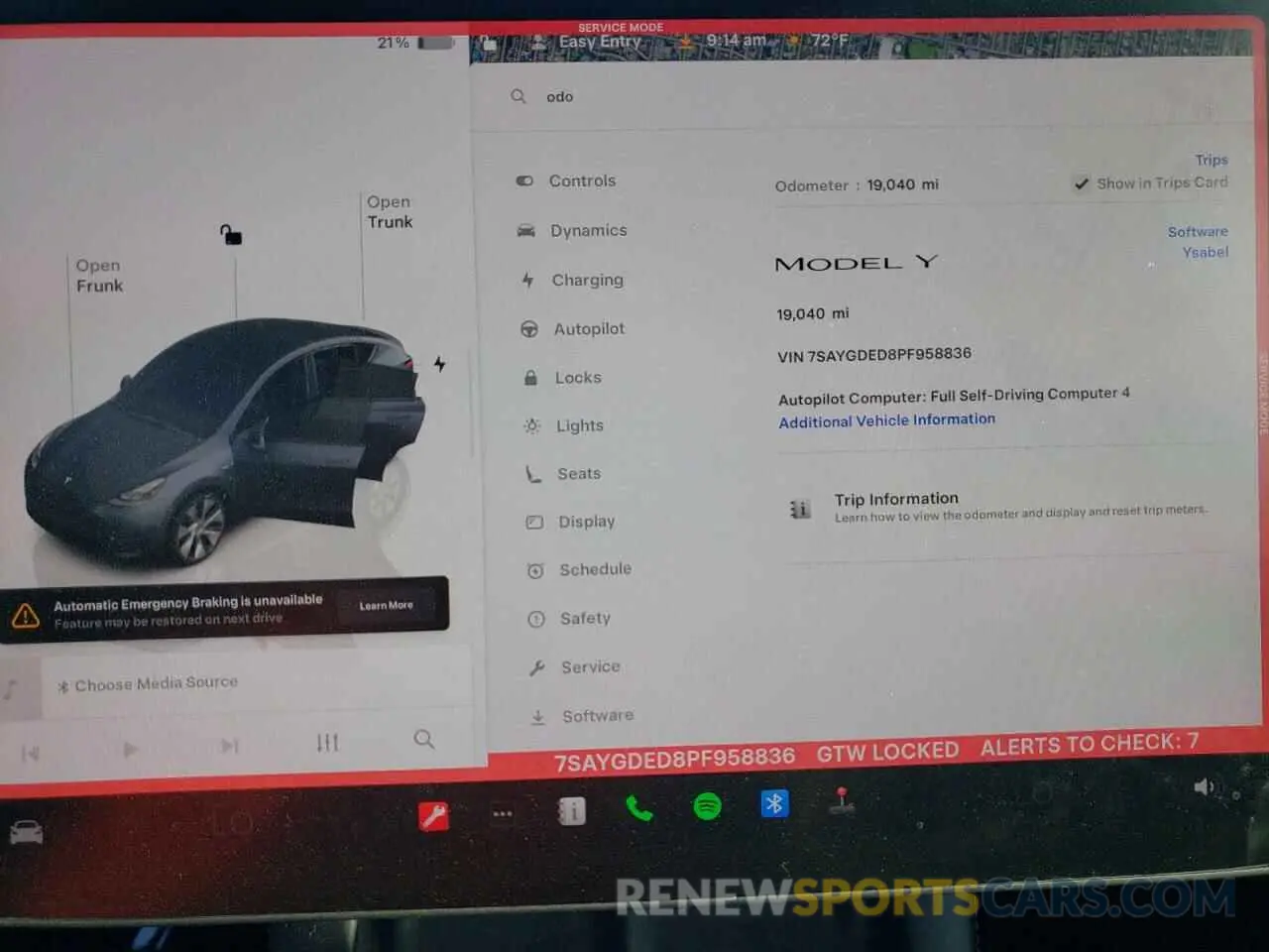 9 Photograph of a damaged car 7SAYGDED8PF958836 TESLA MODEL Y 2023