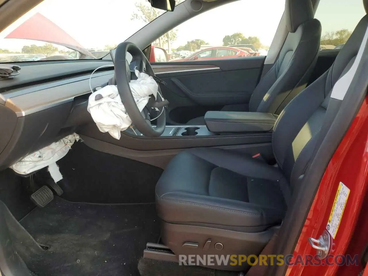 7 Photograph of a damaged car 7SAYGDED8PF971795 TESLA MODEL Y 2023