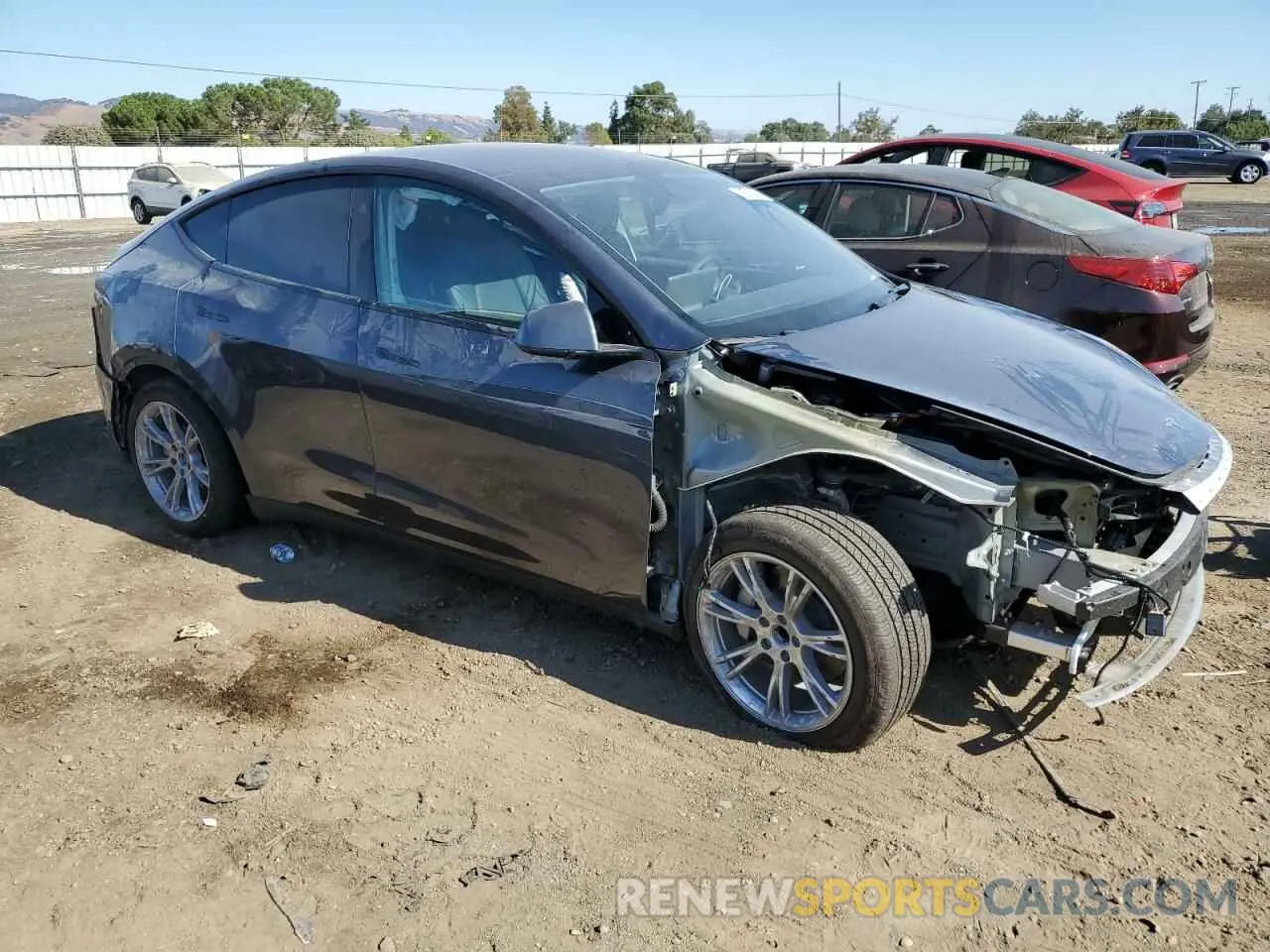 4 Photograph of a damaged car 7SAYGDED8PF972087 TESLA MODEL Y 2023